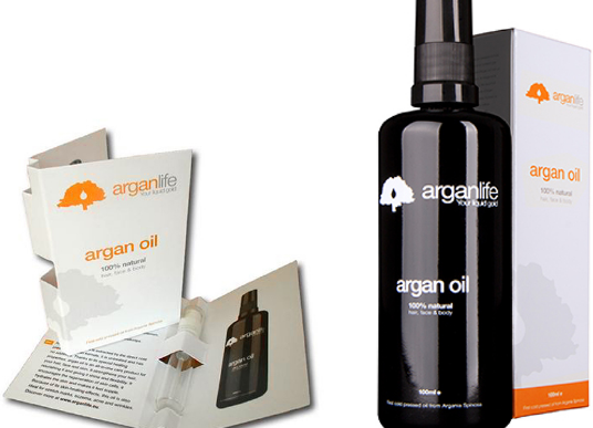 bedrukte sample tester mapje parfum cosmetica in full color op maat gemaakt met logo voor 2 ml flesje olie