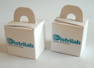 vierkant bedrukte bonbondoosjes doosje voor 2 bonbons met handvat bedrukt met logo, relatiegeschenk