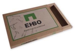 bedrukte schuifdoosje van kraft karton met in zwart, wit en groen bedrukte sleeve met logo, sliding box a4 formaat