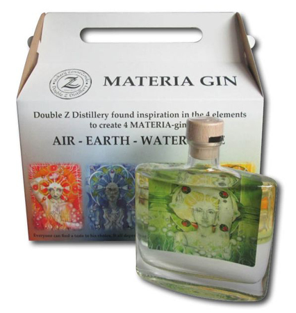 bedrukte doos met handvat, doosje met handvat, kartonnen doos met handvat, verpakking met handvat, lunchbox met handvat, maaltijdbox met handvat, ontbijtbox met handvat, ontbijtdoos met handvat voor fles gin en 2 glazen in full color met logo