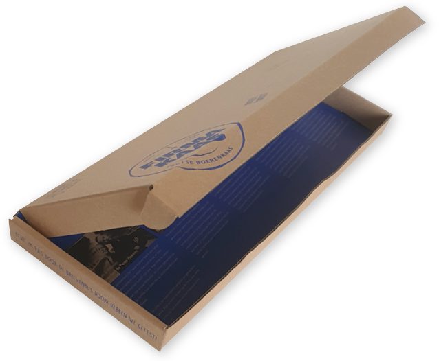 bedrukte postdoos van kraft golfkarton in blauw met opdruk binnenzijde en opdruk buitenzijde brievenbusdoos fefco 0427 kan door brievenbus voor 2 stukken kaas