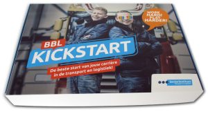 bedrukte postdoos met vaste klep in full color voor BBL opleiding pakket postdoos met logo
