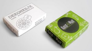 bedrukte klepdozen, doosjes met vaste klep met logo in full color, 2 verschillende opdrukken van hetzelfde kleine doosje om te laten zien wat een verschil de opdruk kan maken