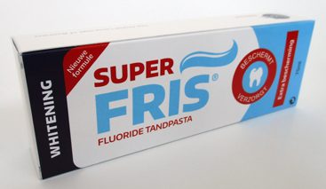 bedrukt doosje voor tandpasta in full color met logo super fris op maat gemaakt